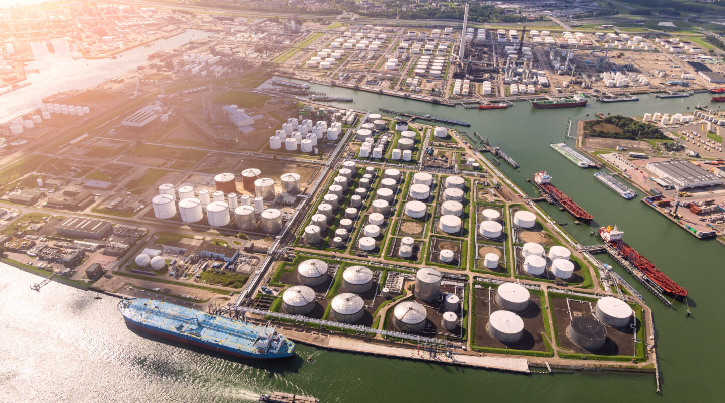 Oil and gas refinery Benelux